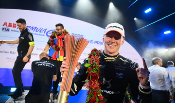 Guenther clinches victory with last-ditch move at first Jeddah E-Prix race