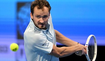 Medvedev edges Khachanov in windy Qatar Open