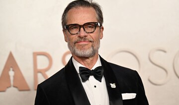 Guy Pearce wears ‘Free Palestine’ pin at Oscars