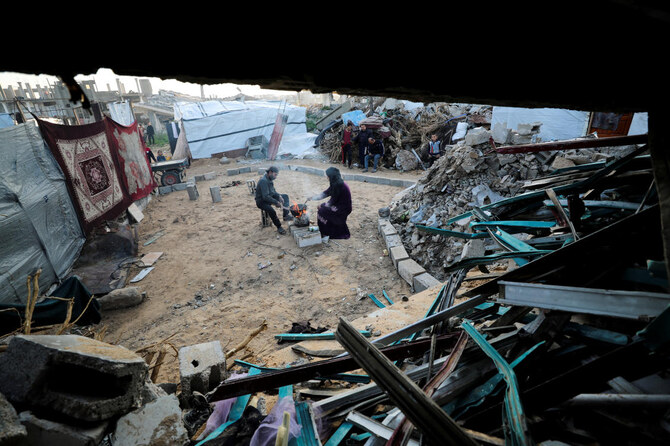 Israeli fire kills two Palestinians in Gaza amid impasse over ceasefire Israeli fire kills two Palestinians in Gaza amid impasse over ceasefire