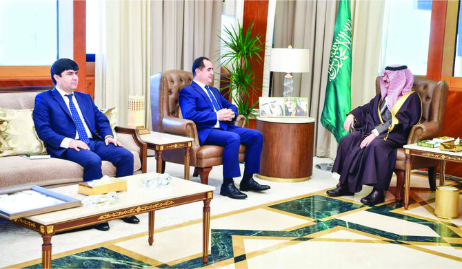 Eastern region governor receives Tajikistan’s ambassador to Saudi Arabia